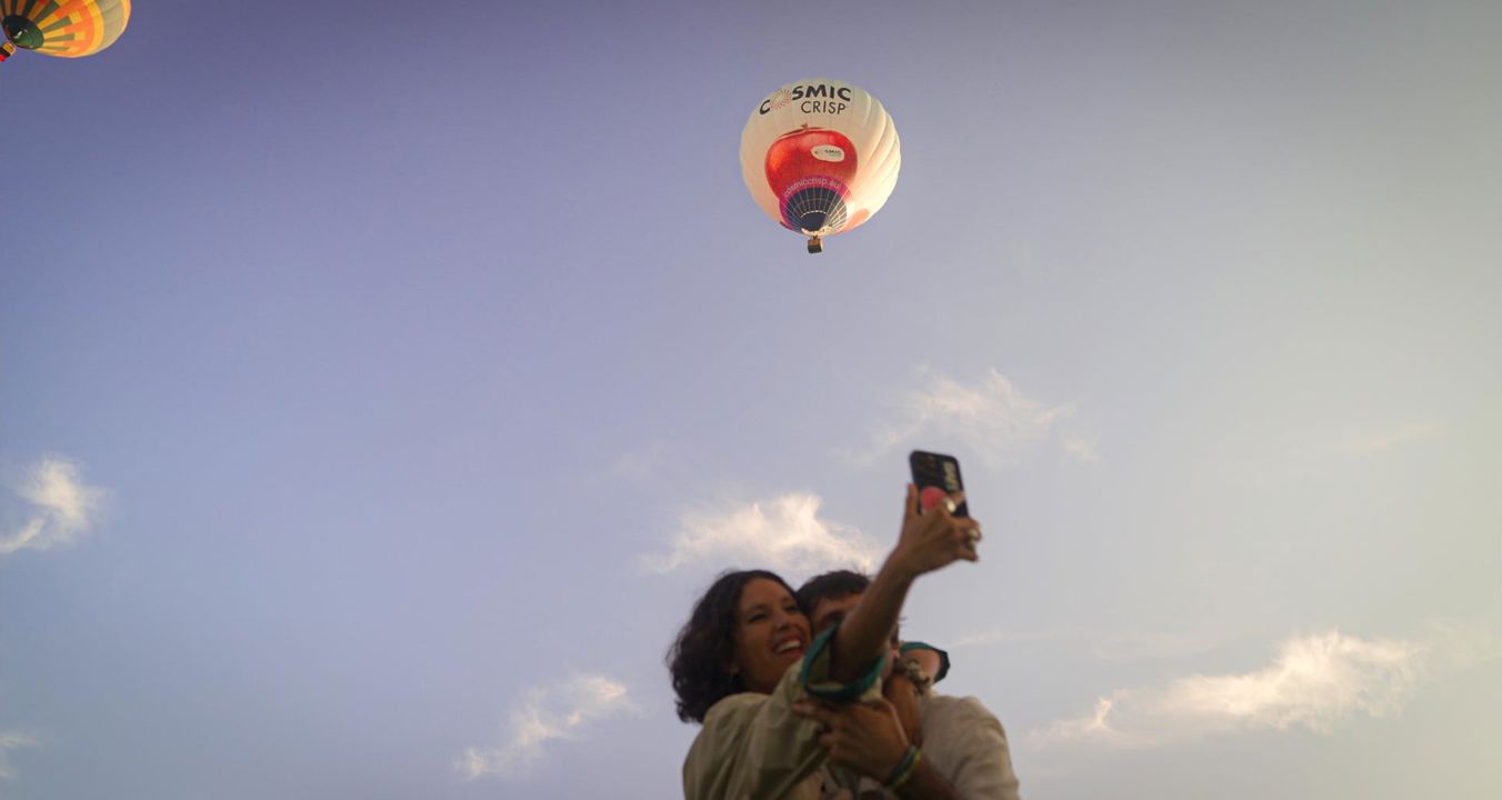 cosmic-crisp-balloon-festival-igualada